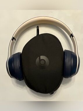 Beats by Dr. Dre solo3 wireless bluetooth headphones